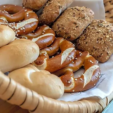 A2 Denkendorf - Airport & Messe Hotel 3*