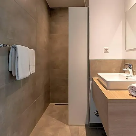 A2 Denkendorf - Airport & Messe 3*